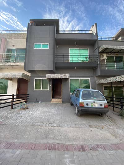 Paradise Mansion 3.5 Marla D-17 , Full House For Sale