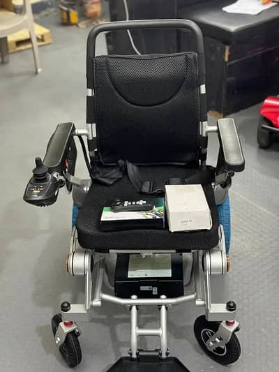 Electric Wheel Chair Motorize Wheel Chair Automatic Light Whight