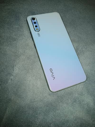 vivo s1 pta approved 4Gb + 128Gb  with box only Rs , 23000