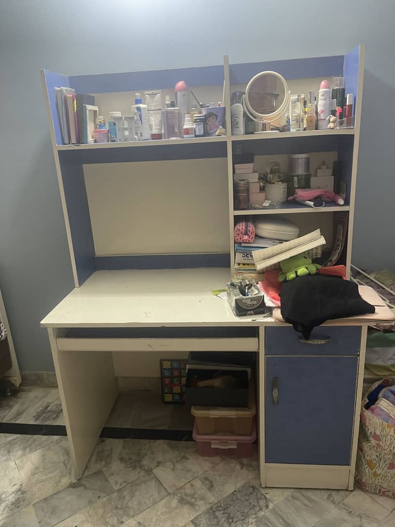 Study table/computer desk 1