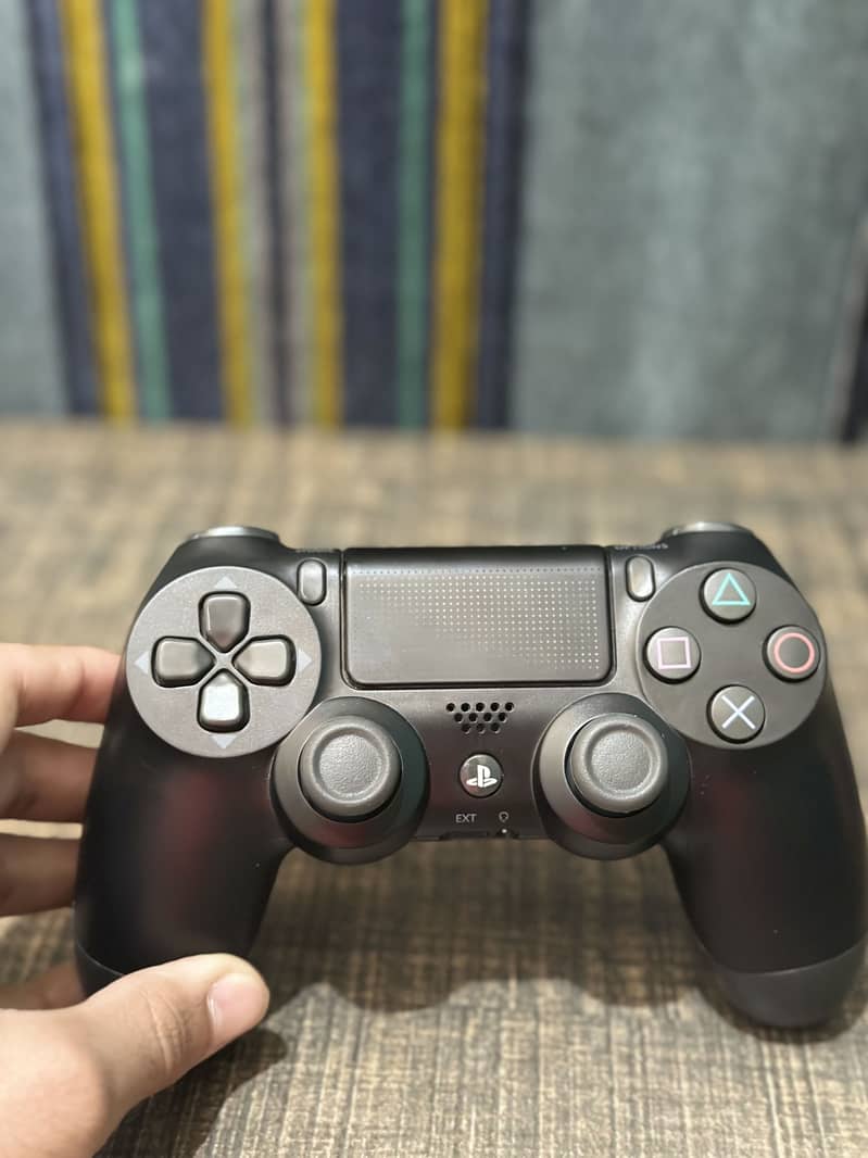 PS 4 controller 0