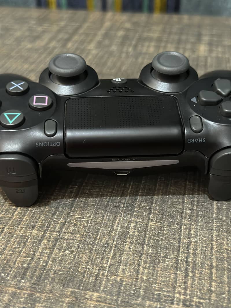 PS 4 controller 1