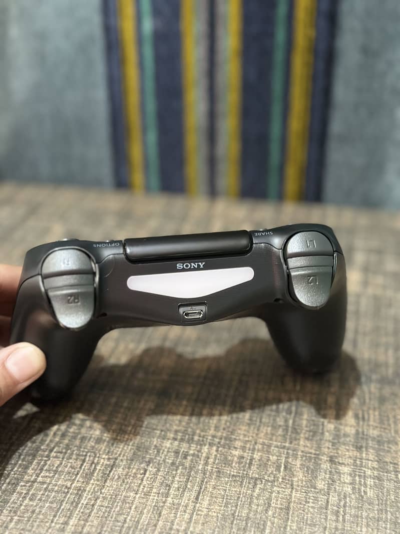 PS 4 controller 2