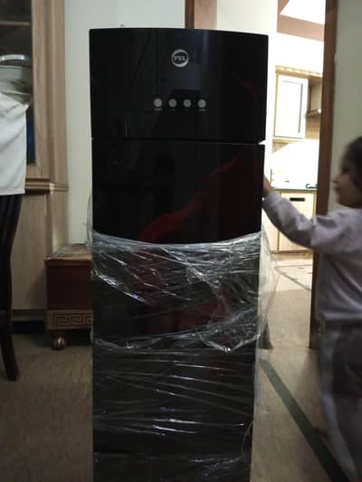 PEL Water Dispenser