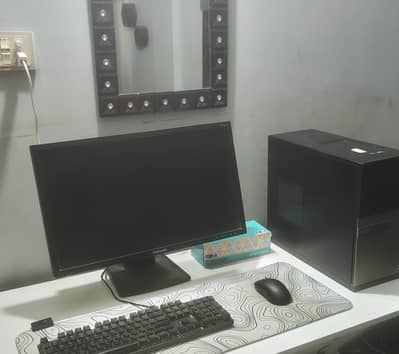 PC and Samsung monitor