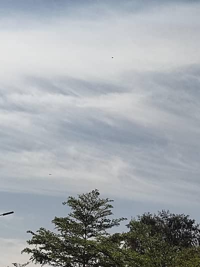 Mobile shop pay saleman ki zaroort hai