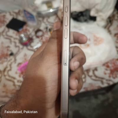 fresh condition  117 cycle  100% battery   10/10 condition  256 gb