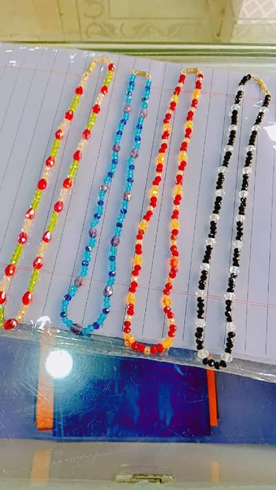 artificial crystal  MOTi chain  neck