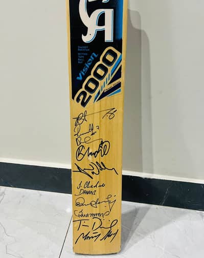 Signed Cricket Bat  Pakistani and  International Players Autographs