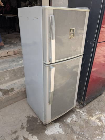 I'm selling my refrigerator