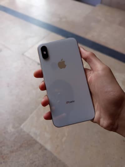 iPhone X | 10/9 Condition | 64 GB