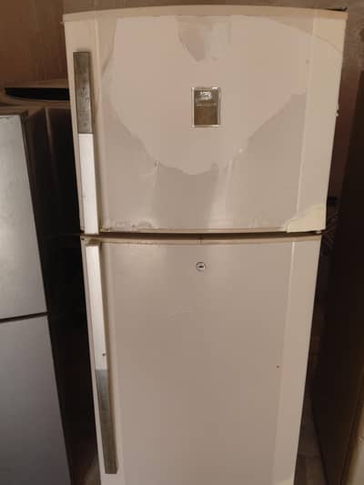 Dawlance chill fridge running