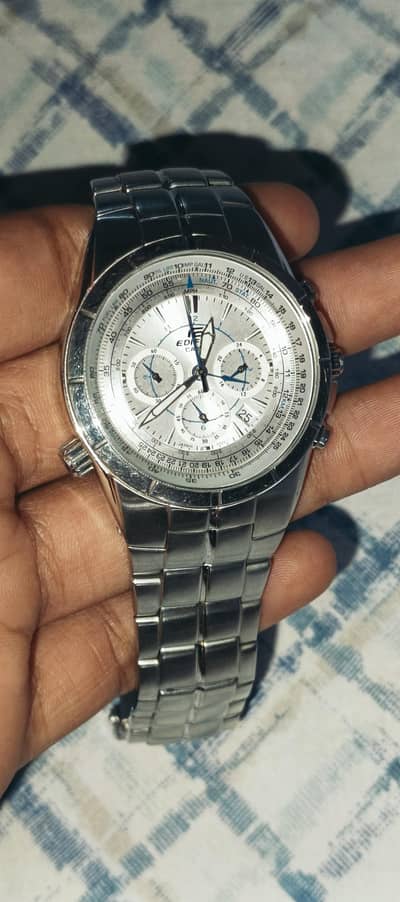 like brand new  but not having box watch 100 percent Jennifer