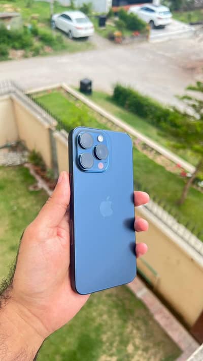 1phone 15pro max 256gb Factory unlocked 10/10 condition