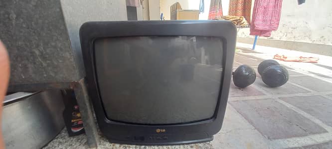 lg tv for sale only serious buyers contact me