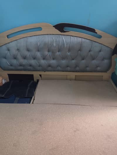 King Size Bed With Dura Foam Mattress