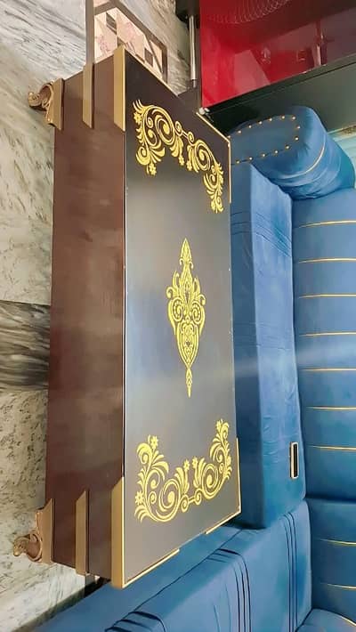 centre table condition 10/10