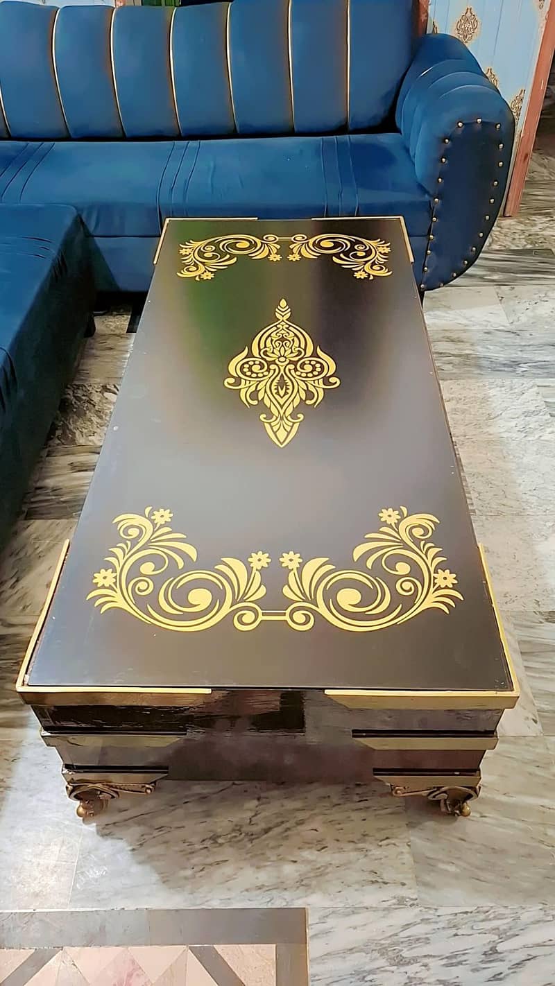 centre table condition 10/10 1