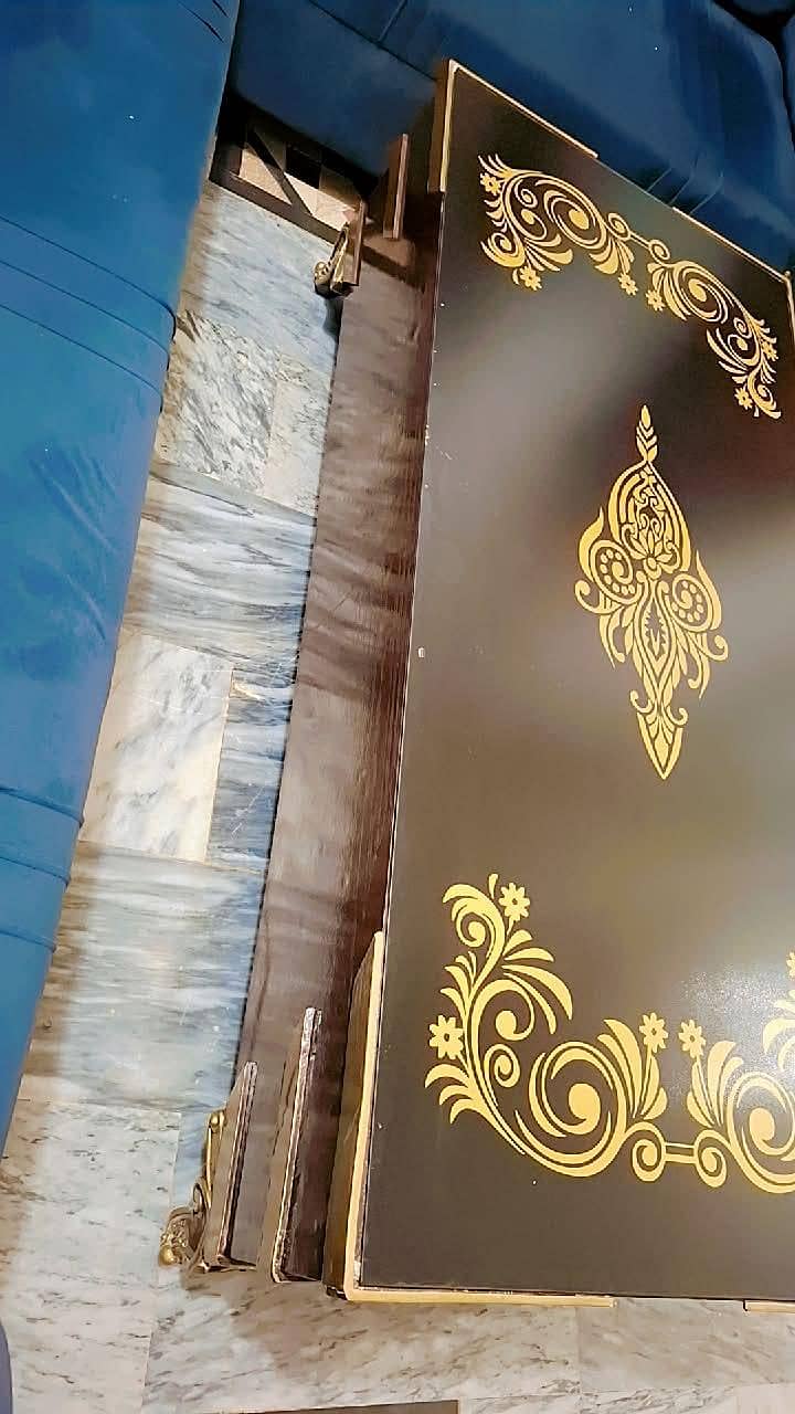 centre table condition 10/10 3