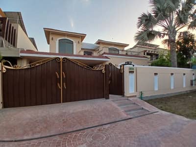 20 MARLA ELEGANT AND FULLY MAINTAINED SUPER HOT LOCATED BUNGALOW IS AVAILABLE IN THE BEST BLOCK OF DHA LAHORE.