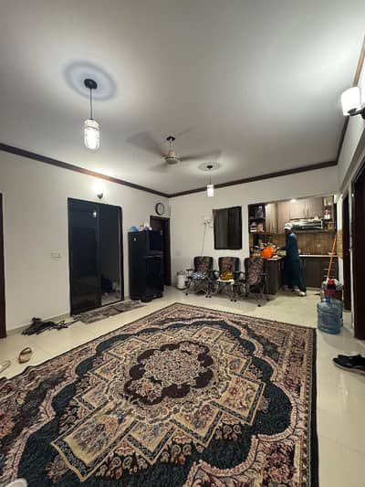 LUXURY APARTMENT FOR RENT | NEAR BUKHARI COMMERCIAL | 3RD FLOOR