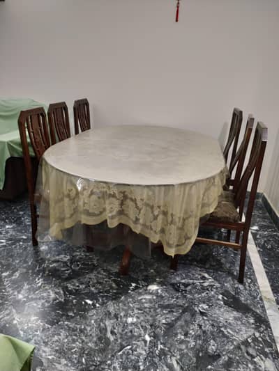Dinning table with chairs