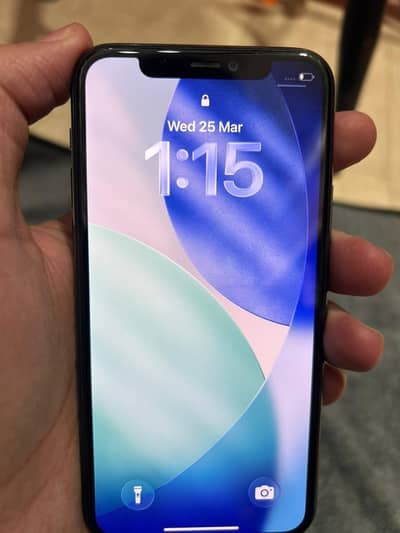 11 Pro Factory Unlock  256GB BH 81%  Air leak h Panel battery original