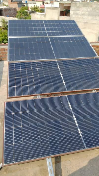 Solar Panel: BS-18-280M 280 watt * 4 panels & 70 AMP HYBRID MPPT