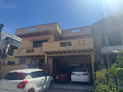 Beautiful 3 Side Corner House for Sale in I-8/3, ISlamabad