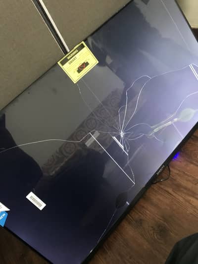 Samsung 42 Inch Smart LED TV – Panel Crack, Needs Repair