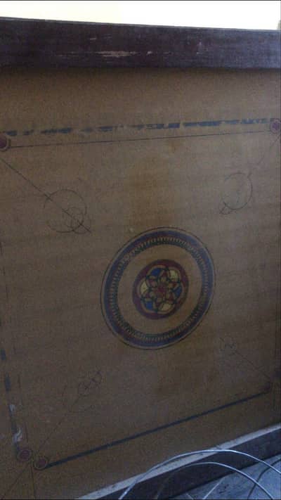 Full size carrom board
