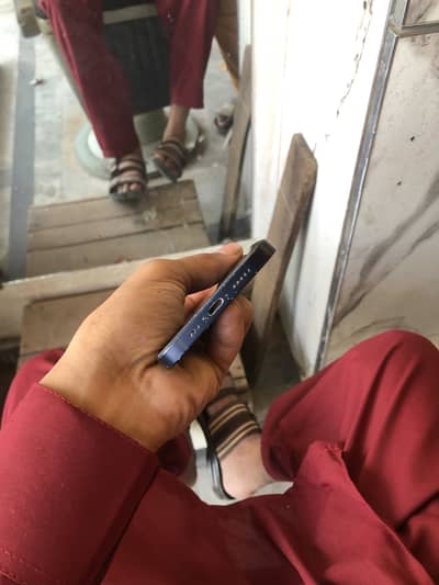 I phone 12 64 gb jv battry health 75 original