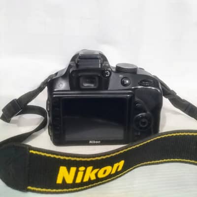 Nikon d3300 DSLR camera with 18-55mm lens | excellent condition