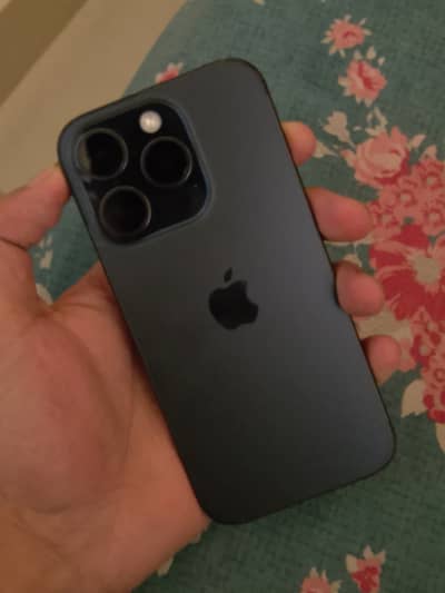 Iphone 15 pro 256 gb jv with complete box