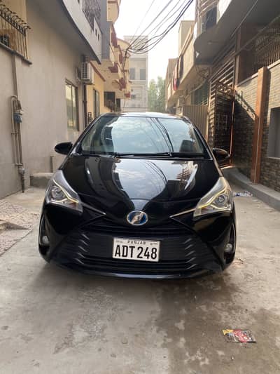 Toyot Vitz Hybrid 2017