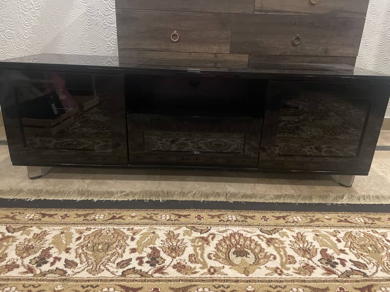 Tv console 0