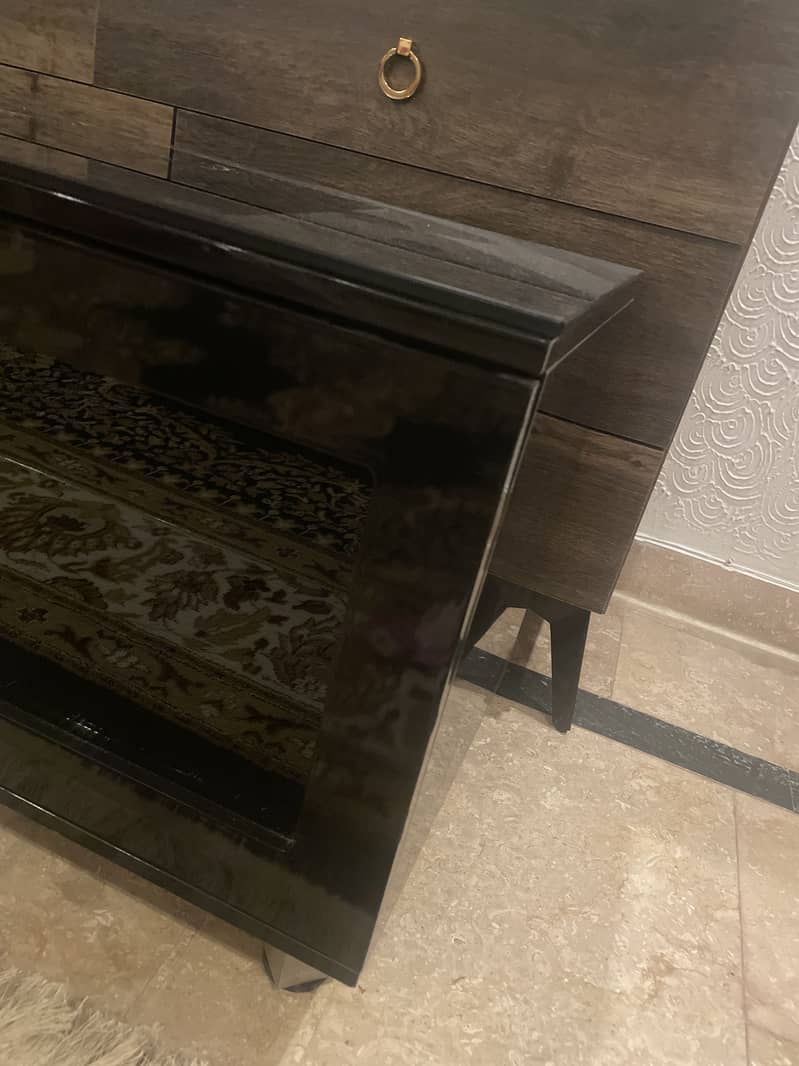 Tv console 4