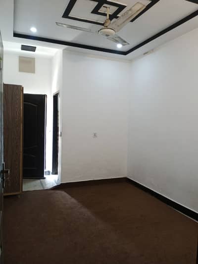 Rooms Available With Free Wifi And Kitchen For Bachelors And Job Holders Near UCP University In Architect Society And Al Hamra Town