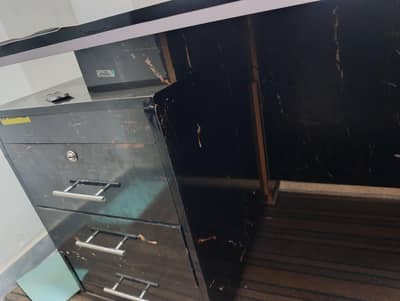 brand new high quality hand made with high gloss table for sale