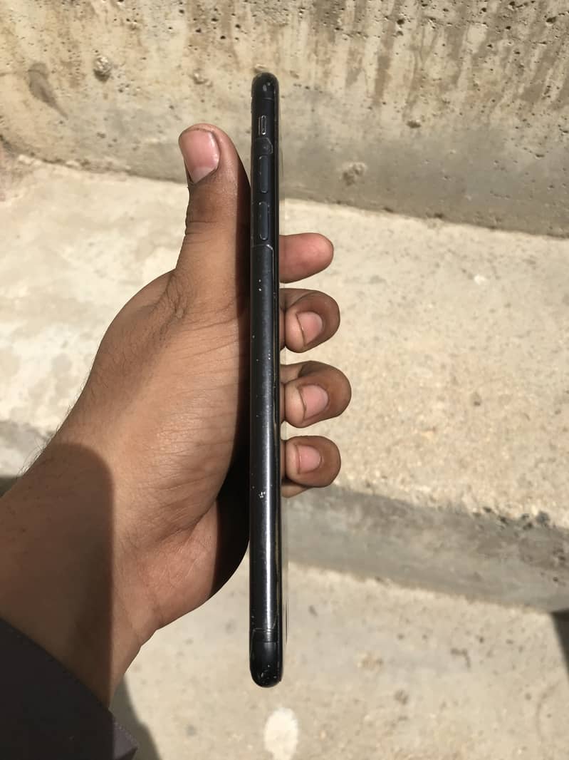 iPhone 7+ first read ad 0