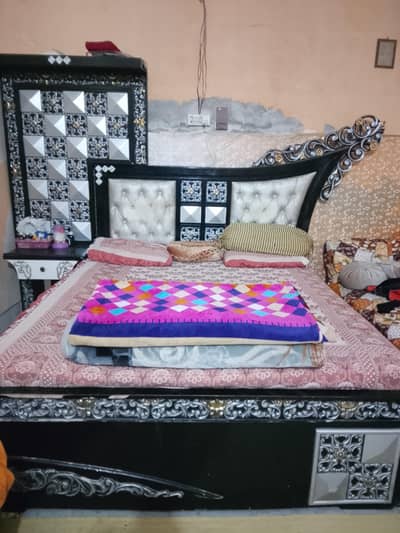 double bed+ side tables+ dressing