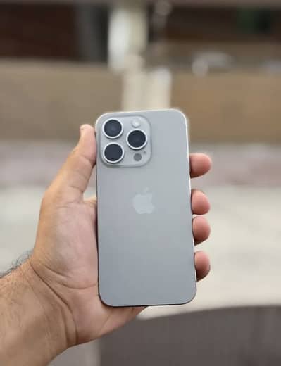 iPhone 16 pro natural