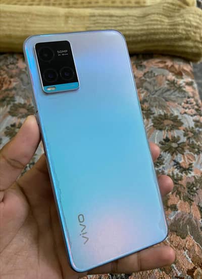Vivo y33s 8gb ram / 128 Storage