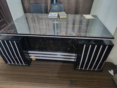 brand new high quality hand made with high gloss table for sale