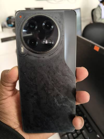 Tecno Camon 30 12/12.256 Contact 03036676467/03157918700 whatsup