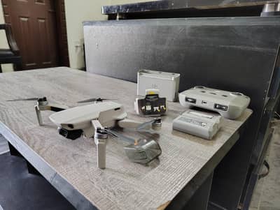 DJI Mini 2 Fly More Combo – used in Good condition