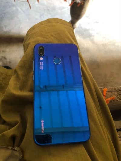 Hawei P20 Lite 4Ram 128Memory