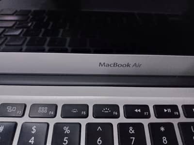 Apple MacBook Air 2015 i5 | 8GB RAM 128GB SSD | Windows 11 Installed