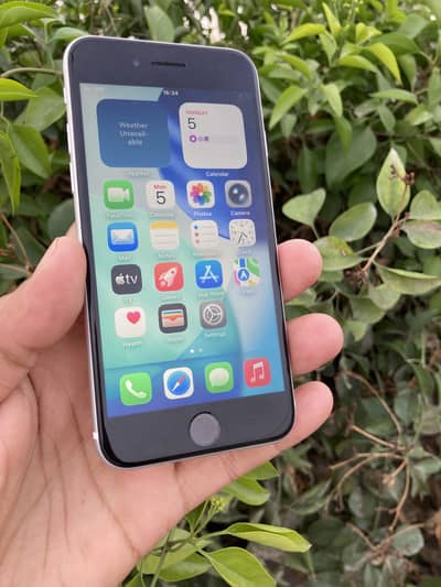 Apple iPhone SE 2nd Gen Mint Condition Sim Not Working