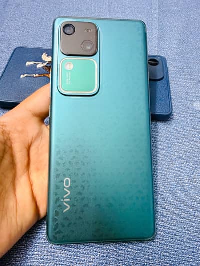 Vivo v30